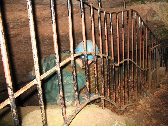 Devil's Grave - showing the grille