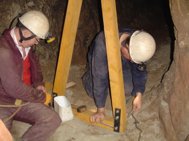 Levelling the headframe at Plank Shaft